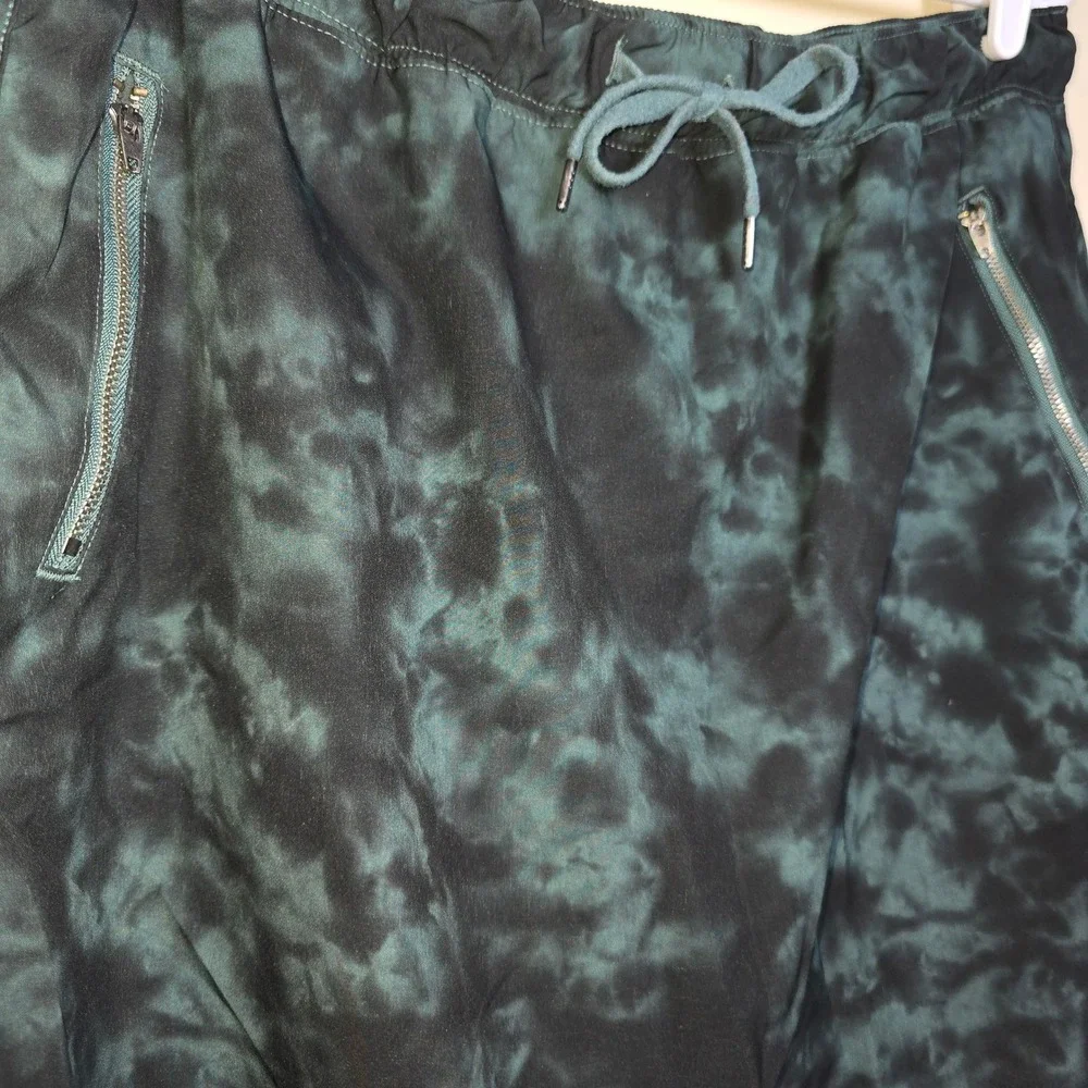 Studio by EnergyZone Forrest‎ Green Tie Dye Skort Zipper Pockets XL